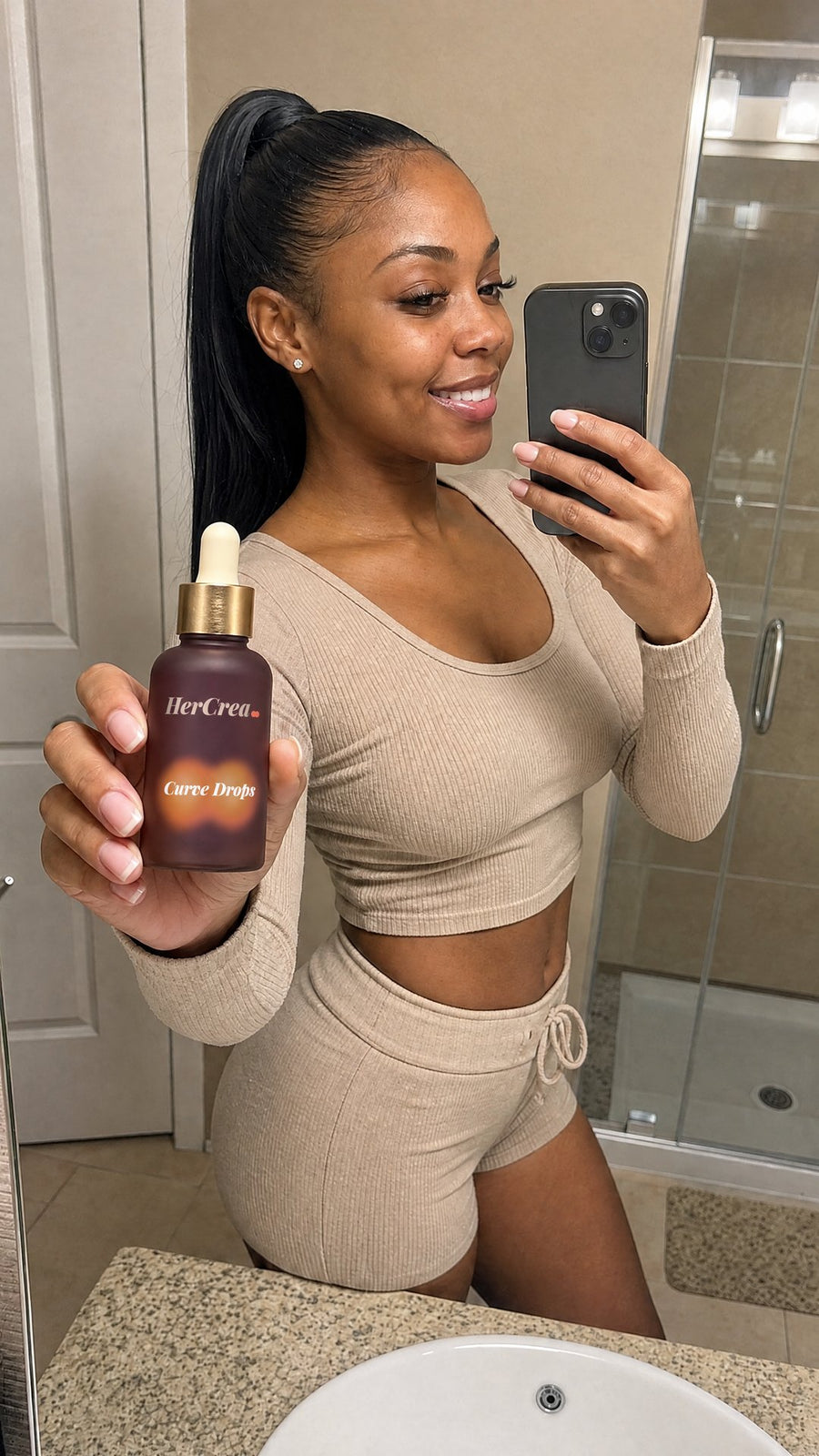 ng ugc 07 mirror selfie lounge set